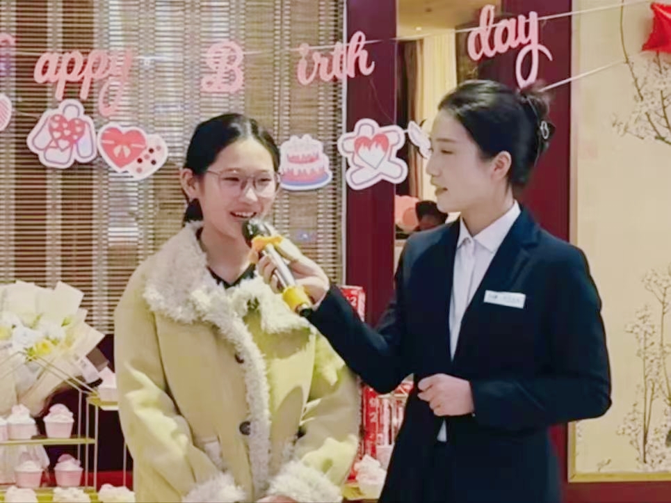 人生第一次，主持夢(mèng)的初次綻放